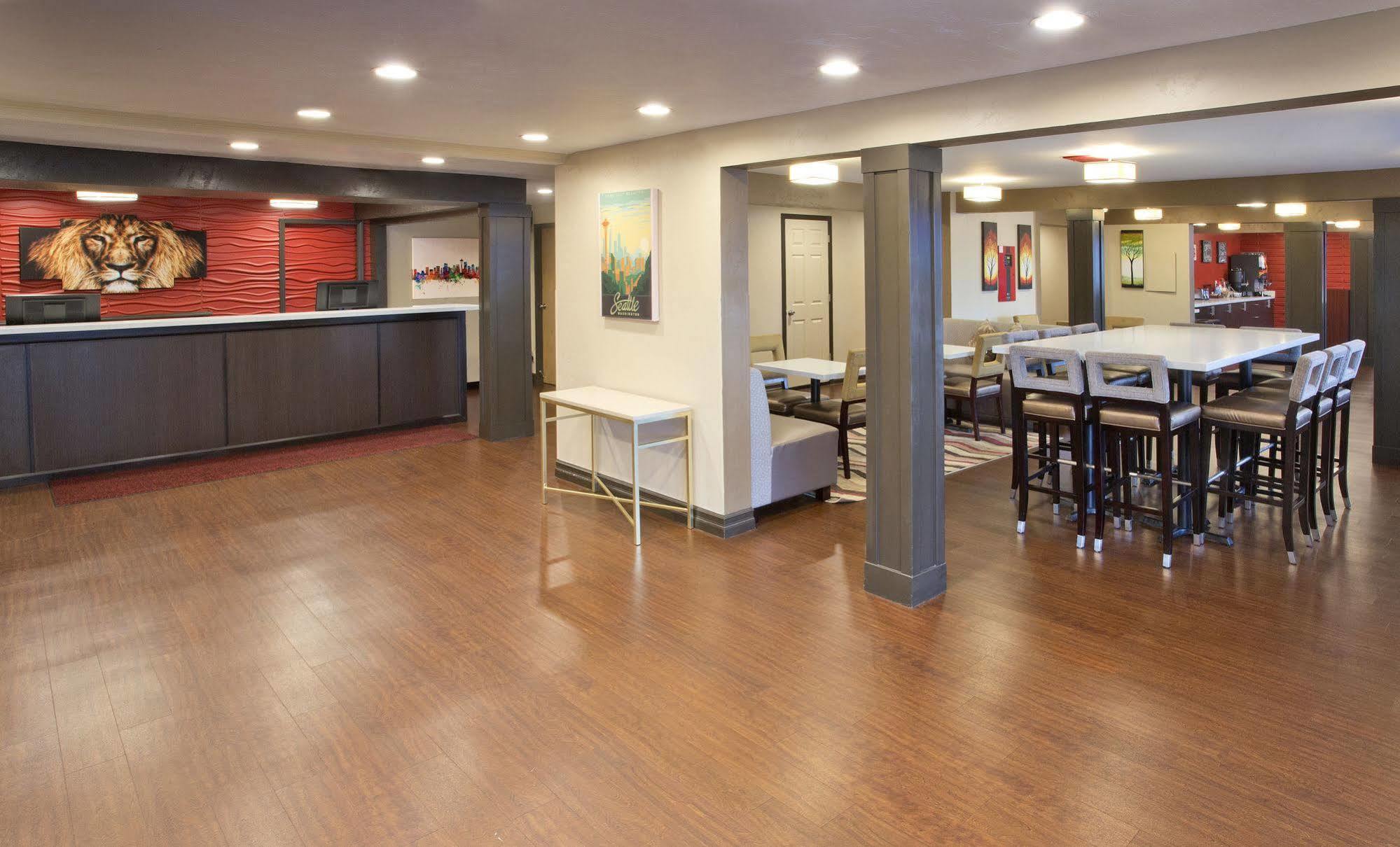 Red Lion Inn And Suites Federal Way Extérieur photo