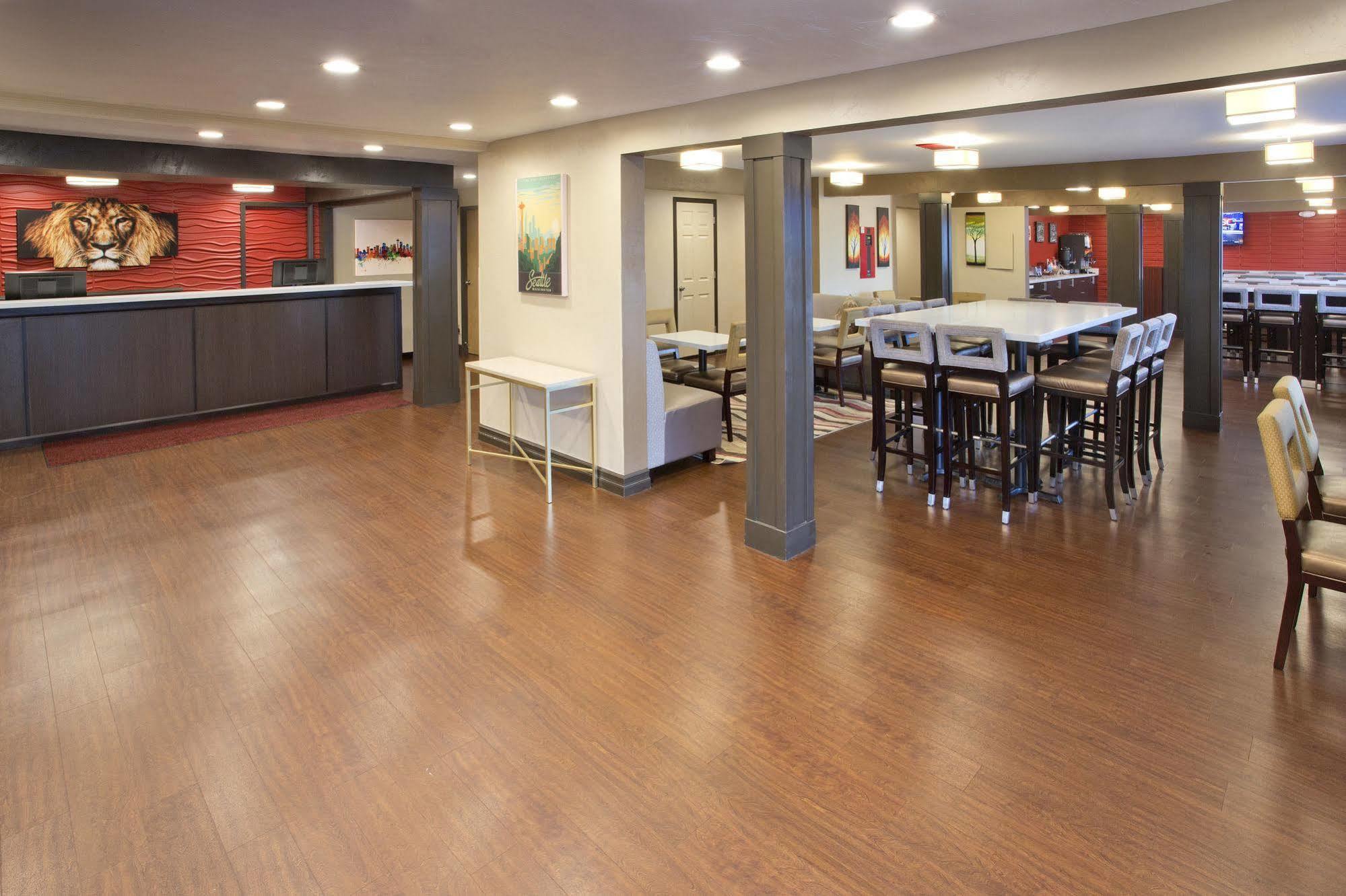 Red Lion Inn And Suites Federal Way Extérieur photo