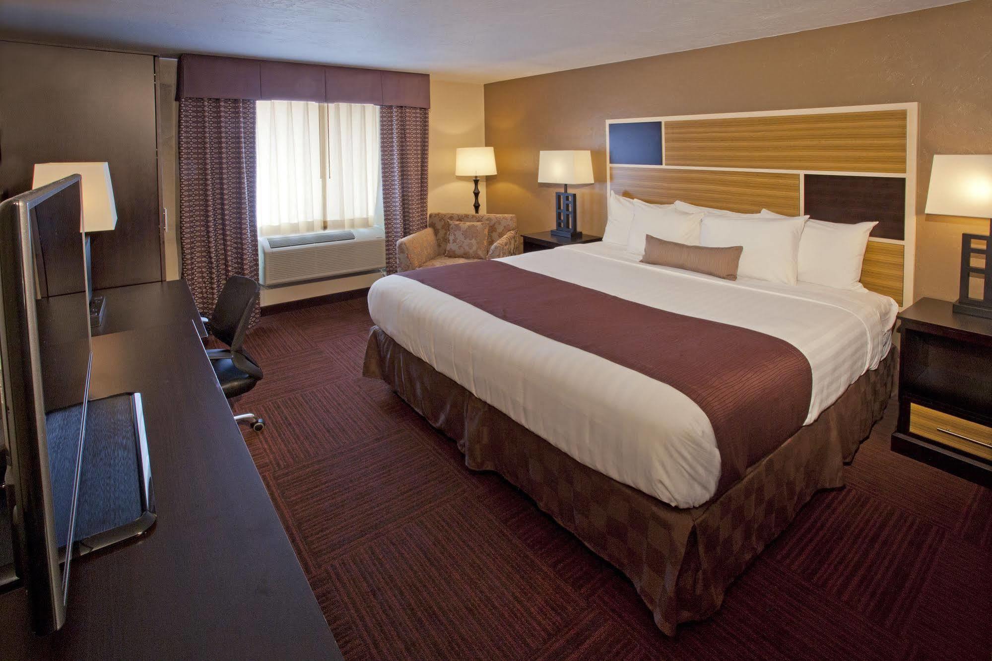 Red Lion Inn And Suites Federal Way Extérieur photo