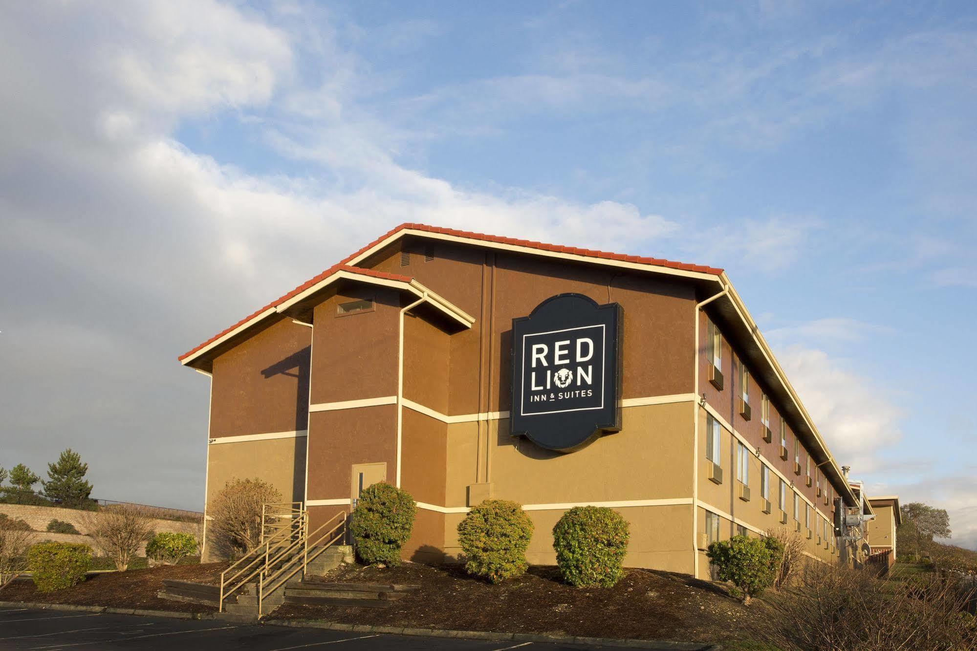 Red Lion Inn And Suites Federal Way Extérieur photo