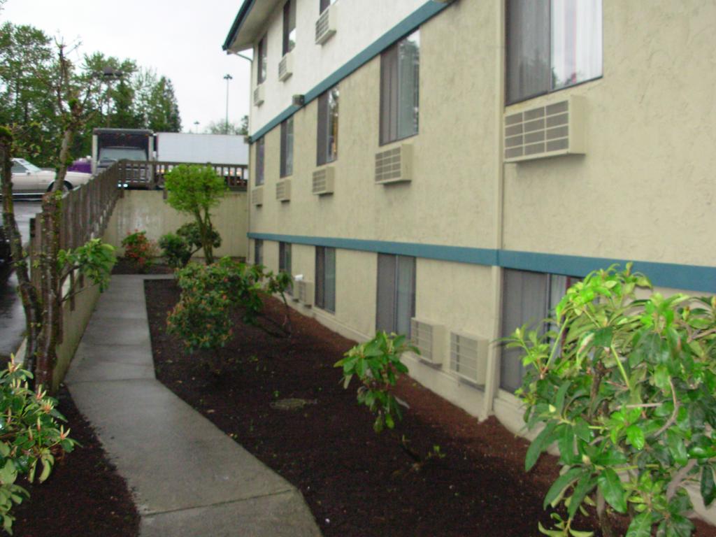 Red Lion Inn And Suites Federal Way Extérieur photo