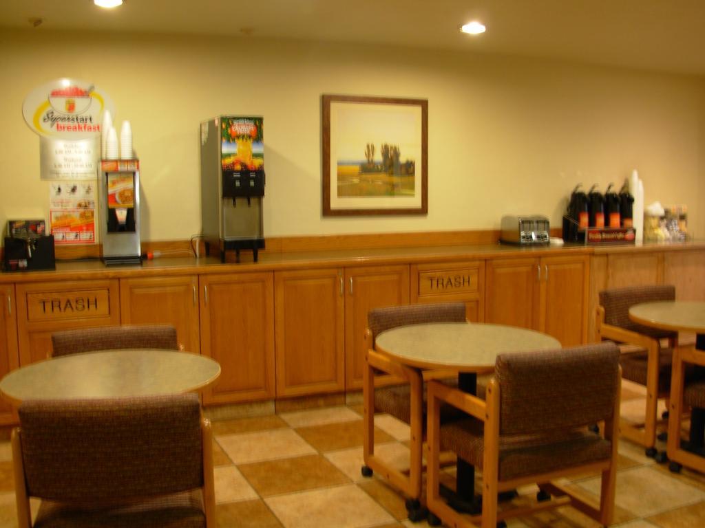Red Lion Inn And Suites Federal Way Extérieur photo