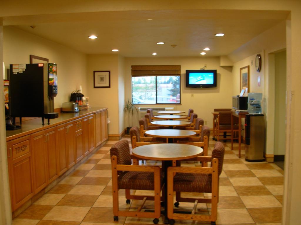 Red Lion Inn And Suites Federal Way Extérieur photo